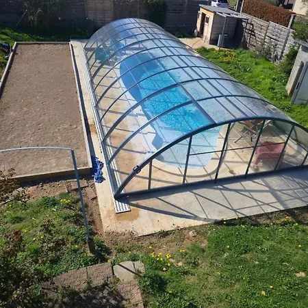 Ferienhaus La Maison Bleue Avec Grande Piscine Chauffee Bozouls