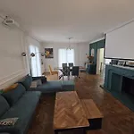 Hébergement de vacances Grande Maison Bleue *