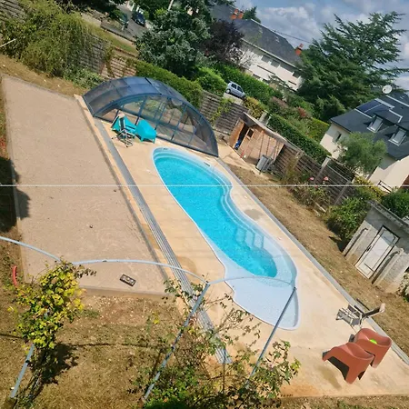 Дом отдыха La Maison Bleue Avec Grande Piscine Chauffee